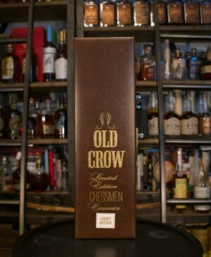 Alternative view of Old Crow Chessmen Light Queen 86 Proof (1969) 4/5 Quart